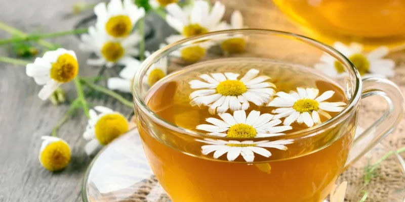 بهترین دمنوش‌های گیاهی برای آرامش اعصاب و بهبود خواب
