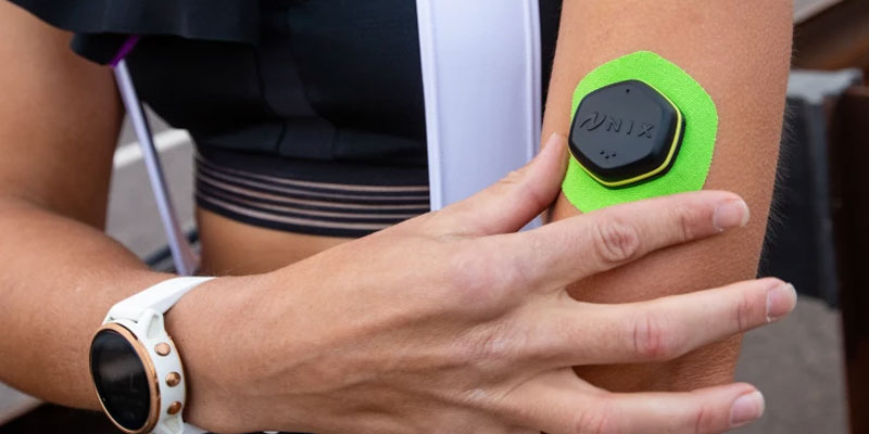 ردیاب‌های عرق (Sweat Trackers): پایش میزان هیدراسیون